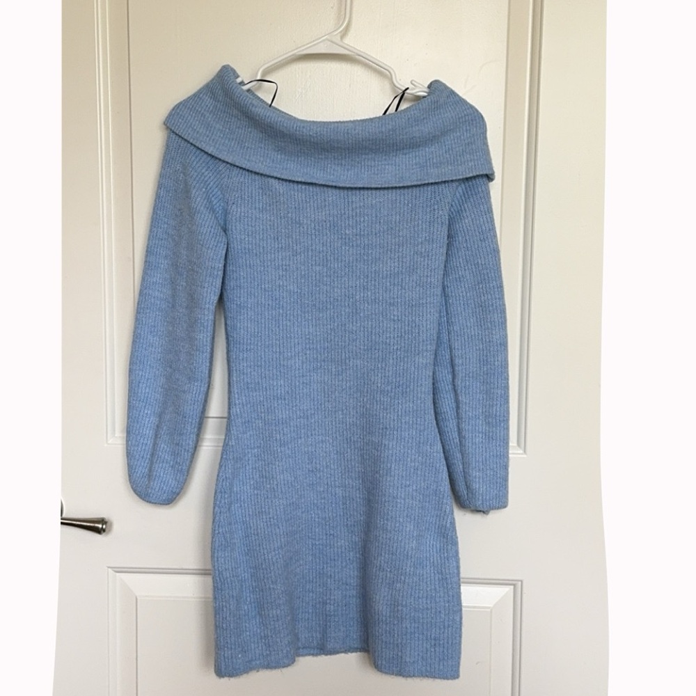 H&M Light Blue Off the shoulder long sleeve dress